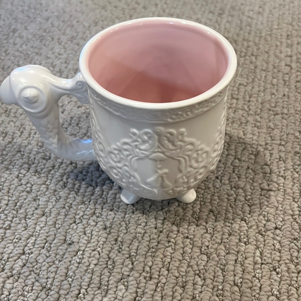 Mary poppins mug. No chips to cracks. Never been used.